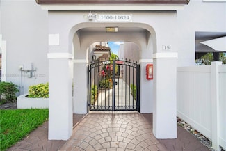 11604 NW 11th St, Pembroke Pines, FL 33026