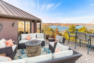 63 Osprey Ln, Blue Eye, MO 65611