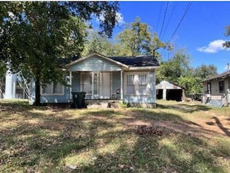 950 Chickasaw St, Dothan, AL 36303