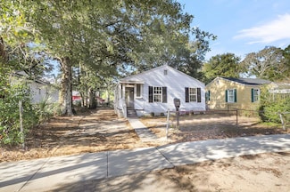 2720 W Surrey Dr, North Charleston, SC 29405
