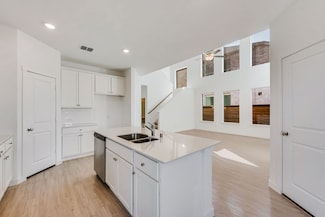 2712 Serenity Grove Ln, Fort Worth, TX 76179