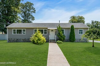 325 Yorktown Dr, Forked River, NJ 08731