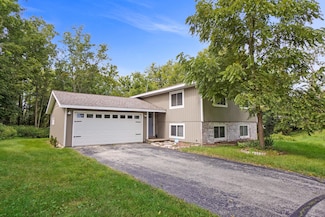 2966 Deerpath Rd, Lake Geneva, WI 53147