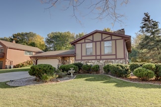 10939 W Coronado Ct, Franklin, WI 53132