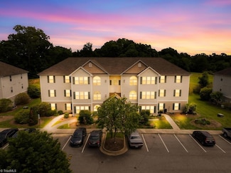 6112 Hedgecock Cir Unit 3B, High Point, NC 27265
