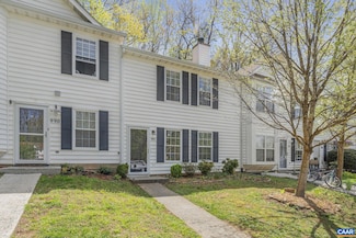 992 Towne Ln, Charlottesville, VA 22901
