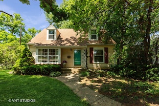 174 Harvey Ave, Grayslake, IL 60030
