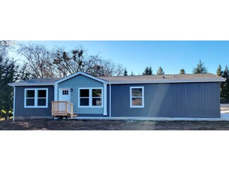 121 Wanda Ct, Myrtle Creek, OR 97457