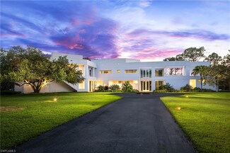 427 Ridge Ct, Naples, FL 34108