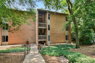6017 Forest View Rd Unit 3C, Lisle, IL 60532