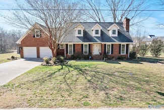 1009 10th St NW, Arab, AL 35016