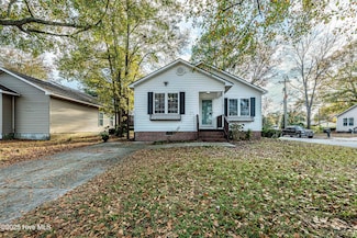 131 Cox Ave, Jacksonville, NC 28540