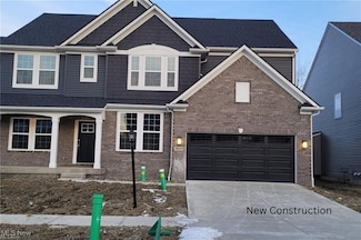 9885 Rosalee Ln, Strongsville, OH 44136