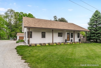 1200 Iroquois Trail, Hastings, MI 49058