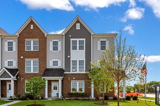 131 Yorktown Ct, Libertyville, IL 60048
