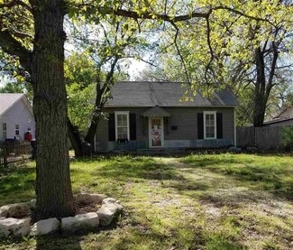 611 Spruce St, Halstead, KS 67056
