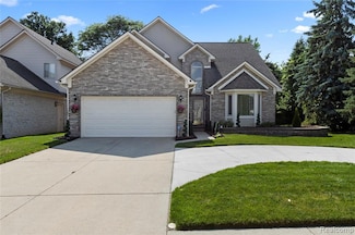 25893 Golf Pointe Dr Unit 9, Southfield, MI 48075