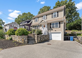 77 Hawthorne Rd, Waltham, MA 02451