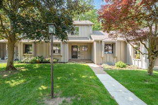 3745 Cedaridge Rd, Kalamazoo, MI 49008