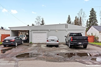 4000 Iowa Dr, Anchorage, AK 99517