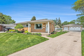 27614 Dover Ave, Warren, MI 48088