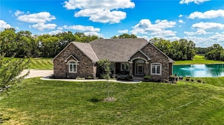 33412 Pinehurst Ln, Grain Valley, MO 64029