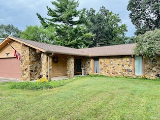 1009 S Buckingham Rd, Yorktown, IN 47396