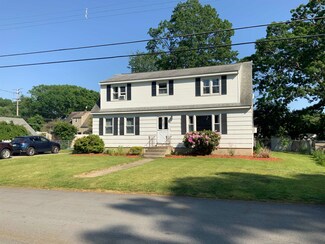 2 Sioux Ave, Nashua, NH 03063