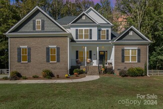 2918 Plum Thicket Ct, Monroe, NC 28112