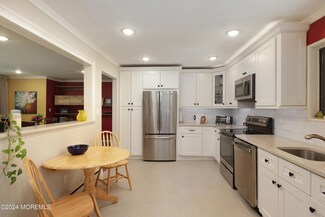 69 Western Reach, Red Bank, NJ 07701
