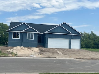 8424 W Pebble St, Maize, KS 67101