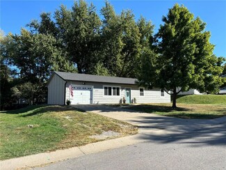 6217 N 27th Street Terrace, Country Club, MO 64505
