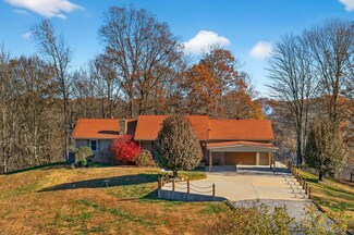 448 Daniels Ln, Celina, TN 38551