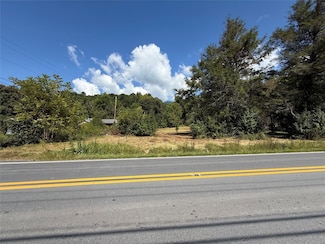 887 Skyland Dr, Sylva, NC 28779