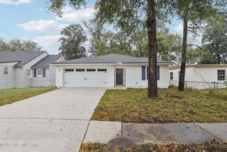 1081 Lake Forest Blvd, Jacksonville, FL 32208