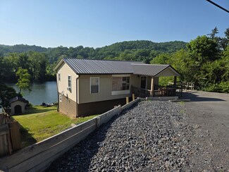 5890 Seneca Trail S, Ronceverte, WV 24970