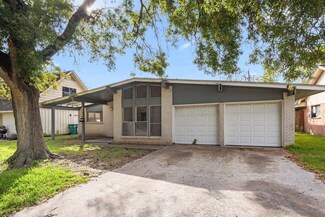 1857 Capri Ln, Seabrook, TX 77586