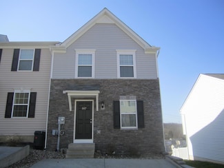 317 Falcon Run, Morgantown, WV 26508