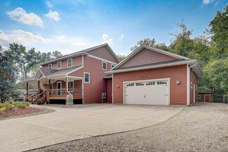 9440 Griggs Ave, Circle Pines, MN 55014