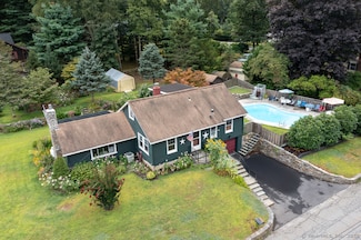 46 Hemlock Dr, Deep River, CT 06417