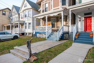 93 Easton Ave, New Brunswick, NJ 08901