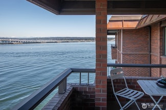 2330 43rd Ave E Unit 403B, Seattle, WA 98112