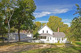 2553 Deckner Ave, Green Bay, WI 54302