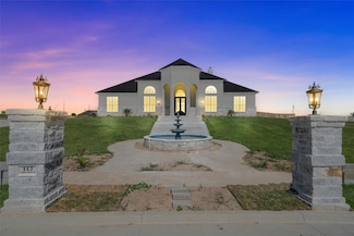 112 Yellow Rose St, Lorena, TX 76655