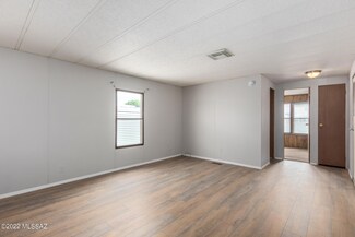 775 W Roger Rd Unit 33, Tucson, AZ 85705