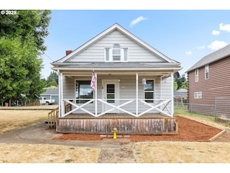 138 SE Main St, Estacada, OR 97023