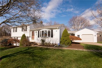 60 Turner Dr, West Warwick, RI 02893