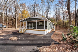 230 Fawn Cir, Walden, NY 12586