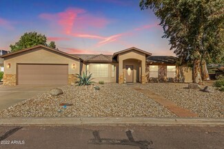 1030 E Village Circle Dr N, Phoenix, AZ 85022