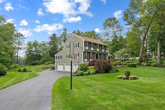 12 Independence Dr, Pelham, NH 03076